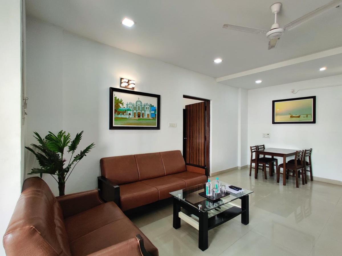 Golden Chariot Hotel Daman Extérieur photo