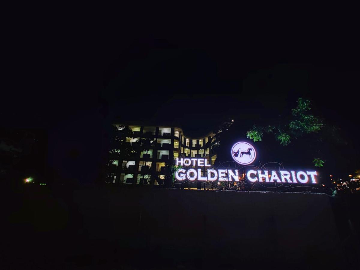 Golden Chariot Hotel Daman Extérieur photo